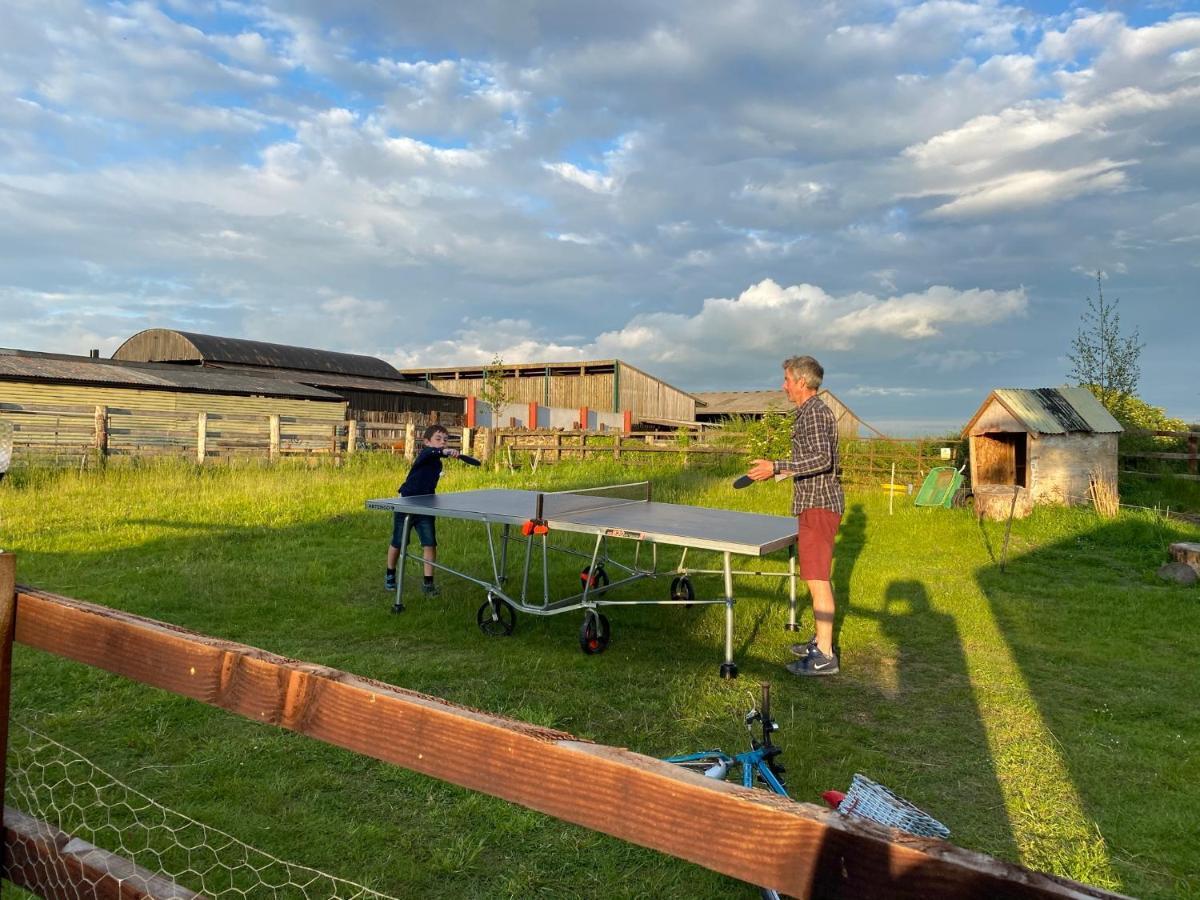 Rew Farm Country & Equestrian Accommodation - Sunrise Lodge Melksham Dış mekan fotoğraf